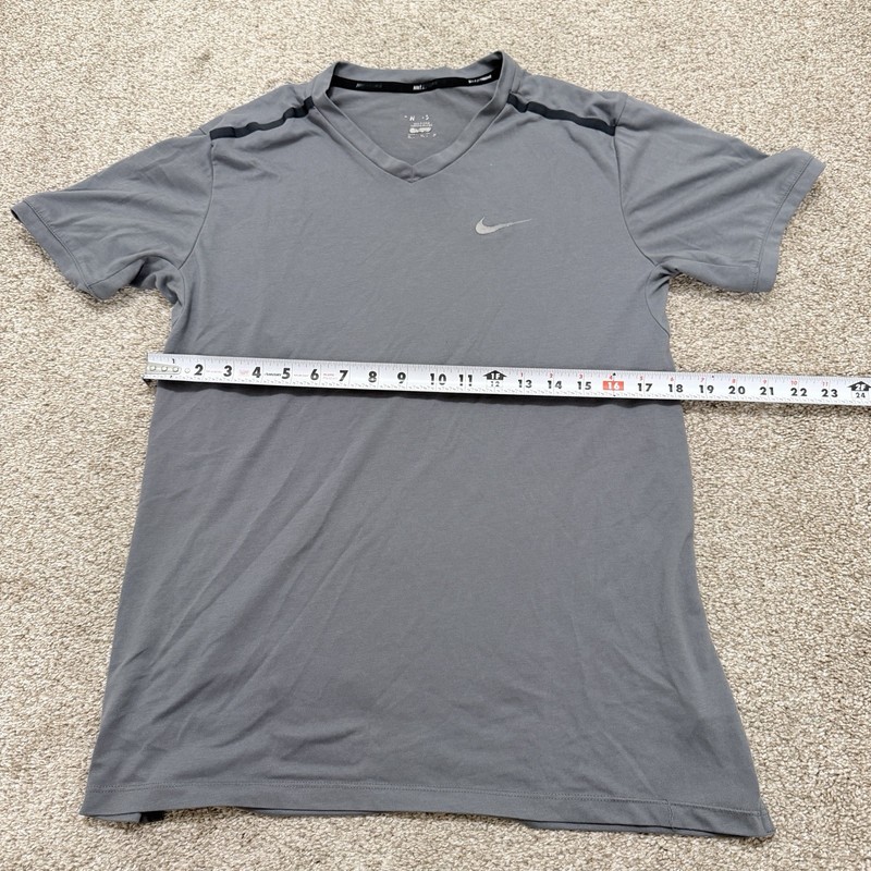 Nike Dri Fit Men's Medium Running Tshirt Short Sleeve Gray gallery
