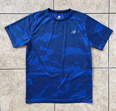 New Balance Running Men’s Short Sleeve Medium Blue Camo T-Shirt Athletic Racing
