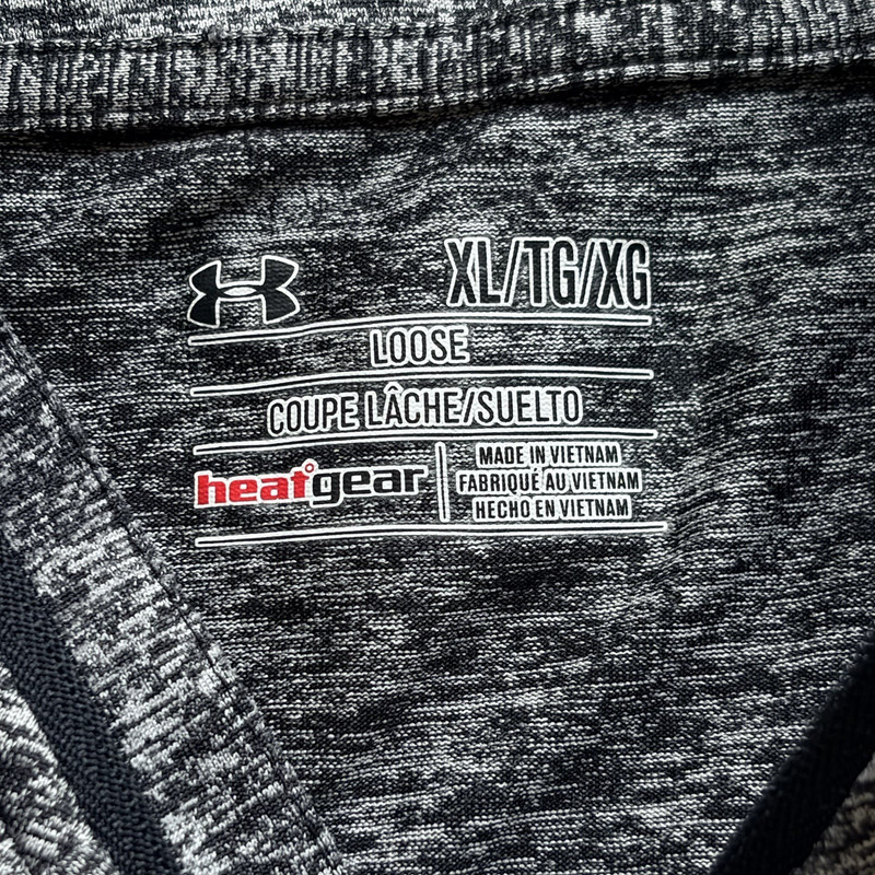 Under Armour Wisconsin Badgers Pullover Mens XL Gray Loose HeatGear 1/4 Zip gallery