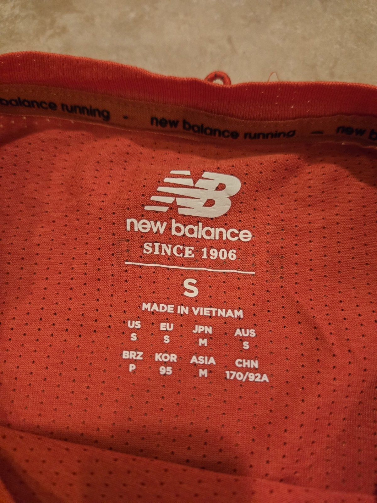 New Balance Men’s Running Performance Shirt Size Small gallery