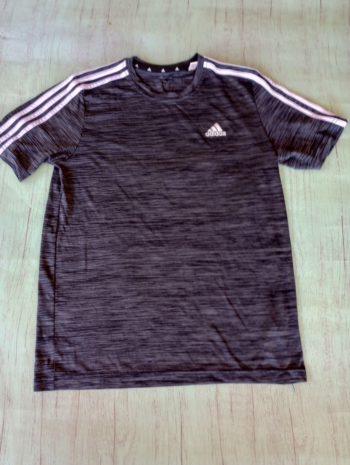 adidas Men's AEROREADY 3 Stipe Sleeve Sport Tee Small Gray/Black/White gallery