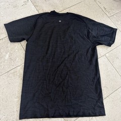 Lululemon Men’s Black T-Shirt Crewneck Size Small
