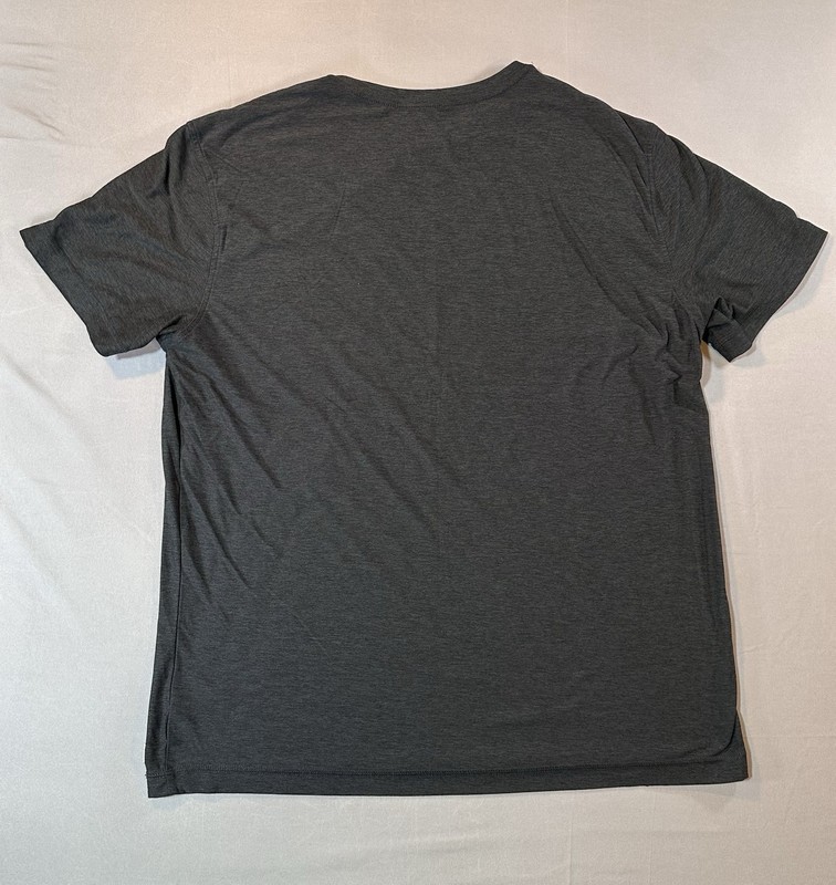 Vuori Strato Tech T-Shirt Mens L Charcoal Heather Performance Crew Neck V126 gallery