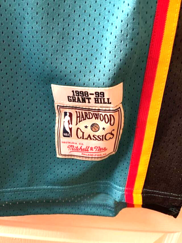 Mitchell & Ness Hardwood NBA Jersey Detroit Pistons Grant Hill 1998-99 Jersey gallery