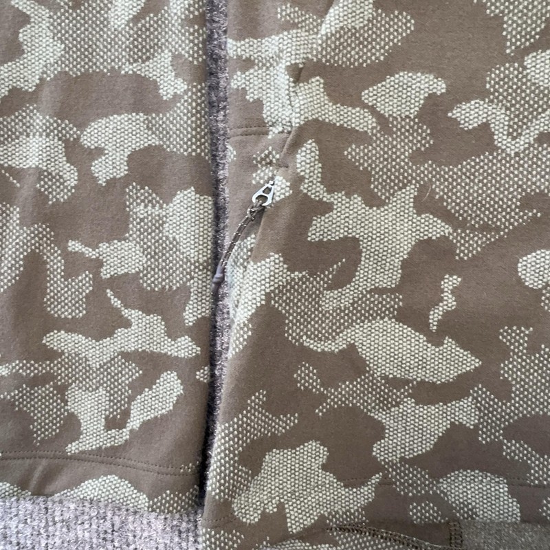 Lululemon Pullover Mens Small Green Camo 1/4 Zip Thumbholes Run Athletic Top gallery