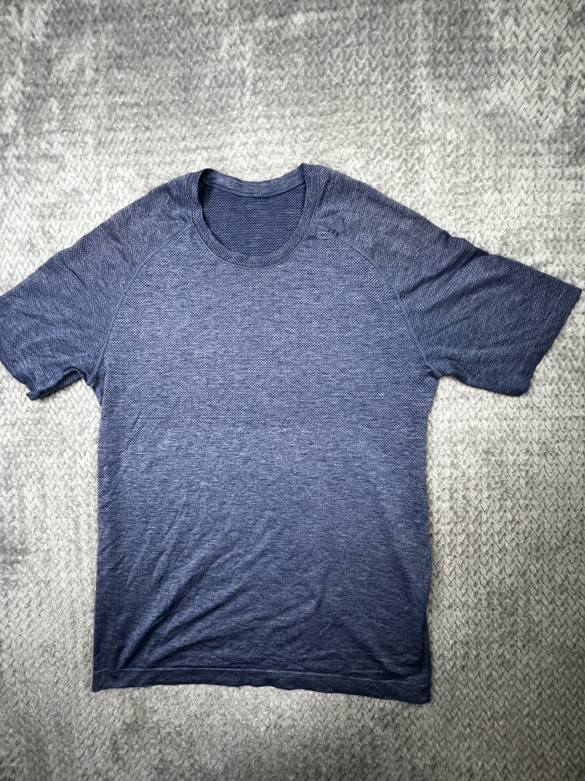 Lululemon Metal Vent Tech Short Sleeve Shirt Solid Pattern Blue Mens Small Gym gallery