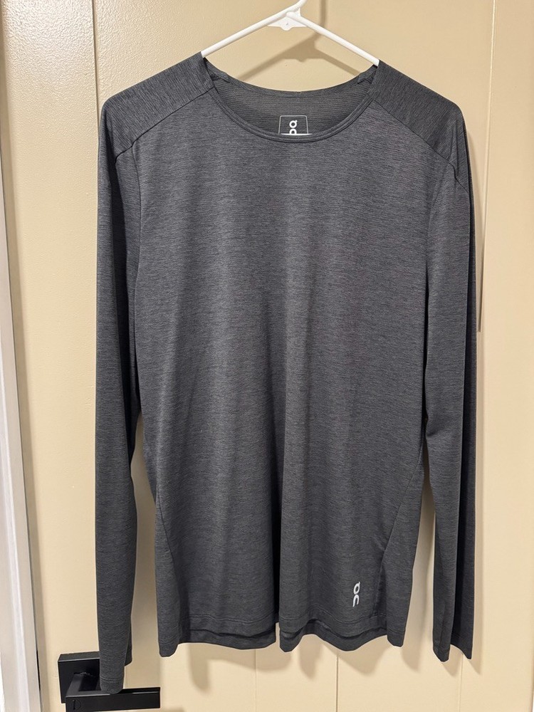 On Cloud Performance Long Sleeve Shirt Men's Large