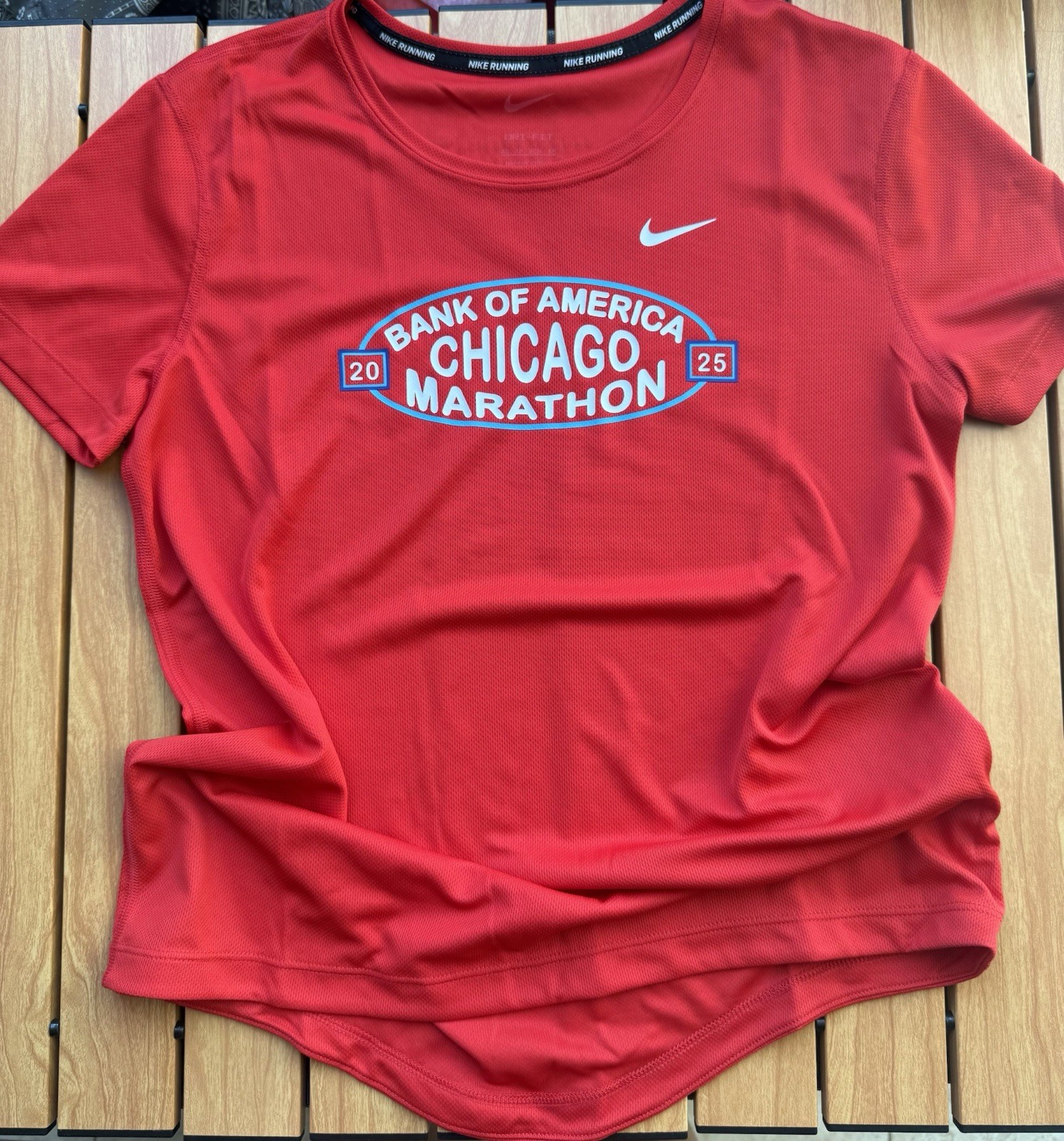 Nike Dri-FIT Chicago Marathon 2025 Red Breathable Running T-Shirt Women’s XS gallery