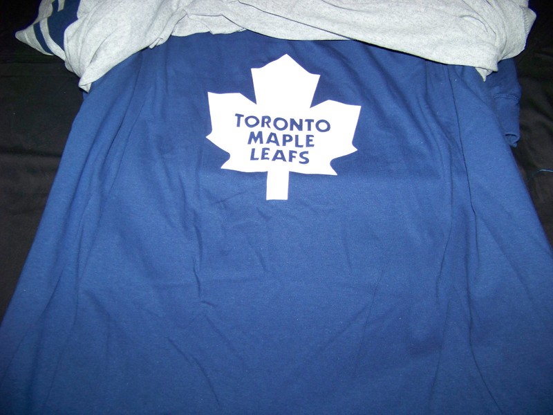 Reebok Men's Toronto Maple Leafs 3 in 1 Combo Long Sleeve/Short Sleeve Shirt NWT gallery