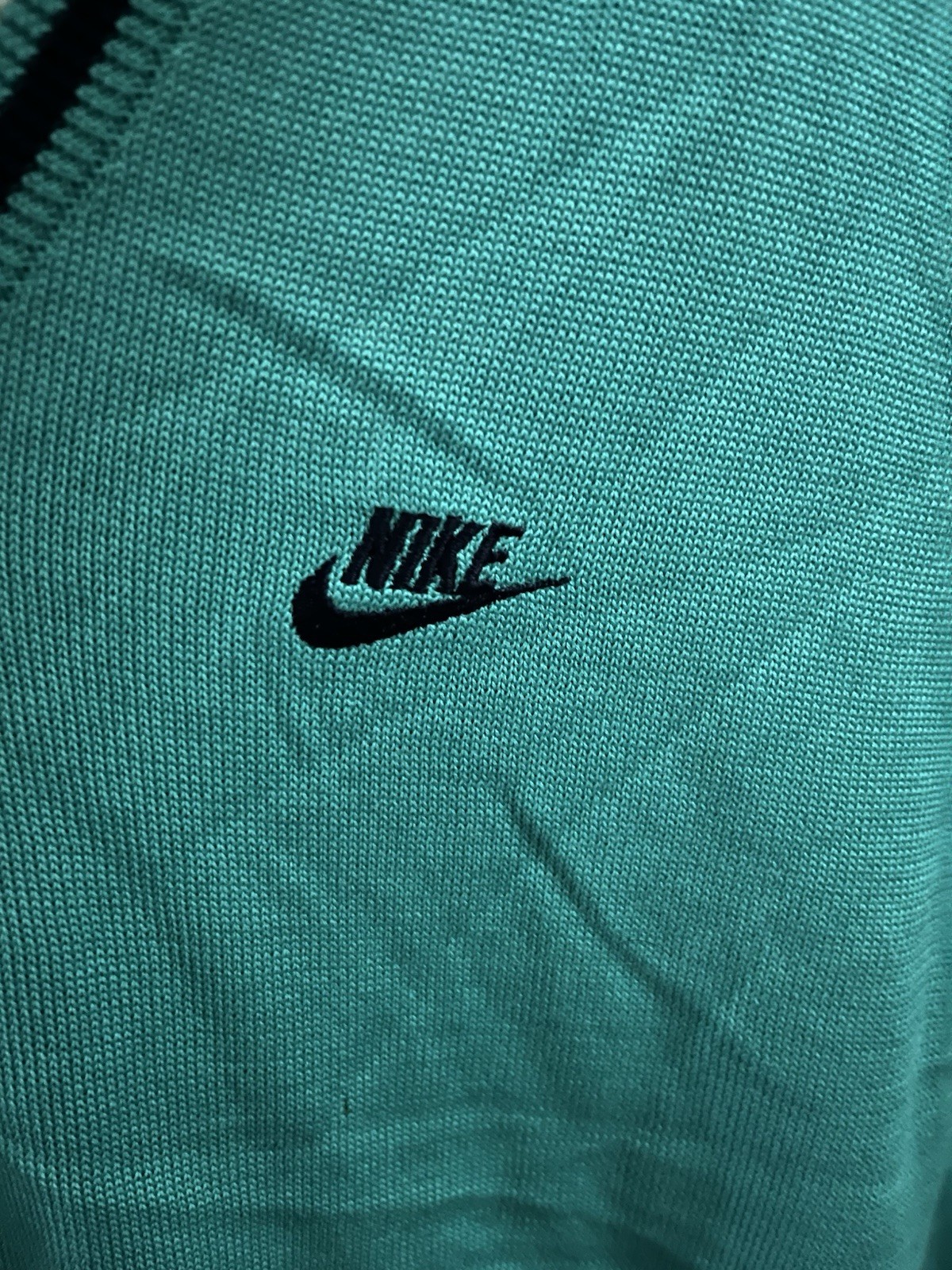 Nike Pullover Sport Vest Large gallery