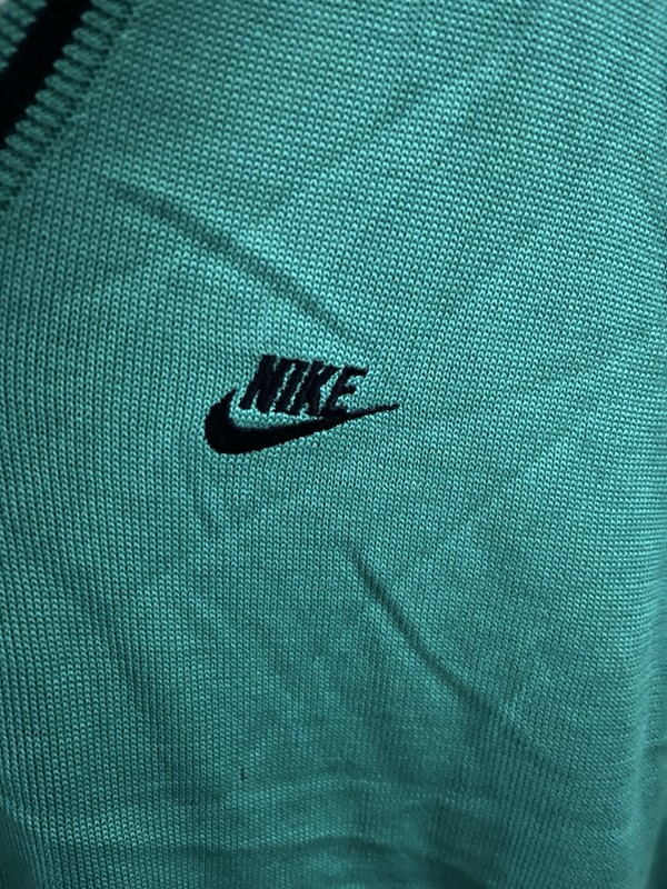 Nike Pullover Sport Vest Large gallery