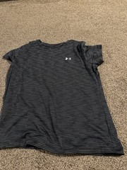 Under Armour HeatGear Men’s Loose Fit Short Sleeve Crew Tee Striped L