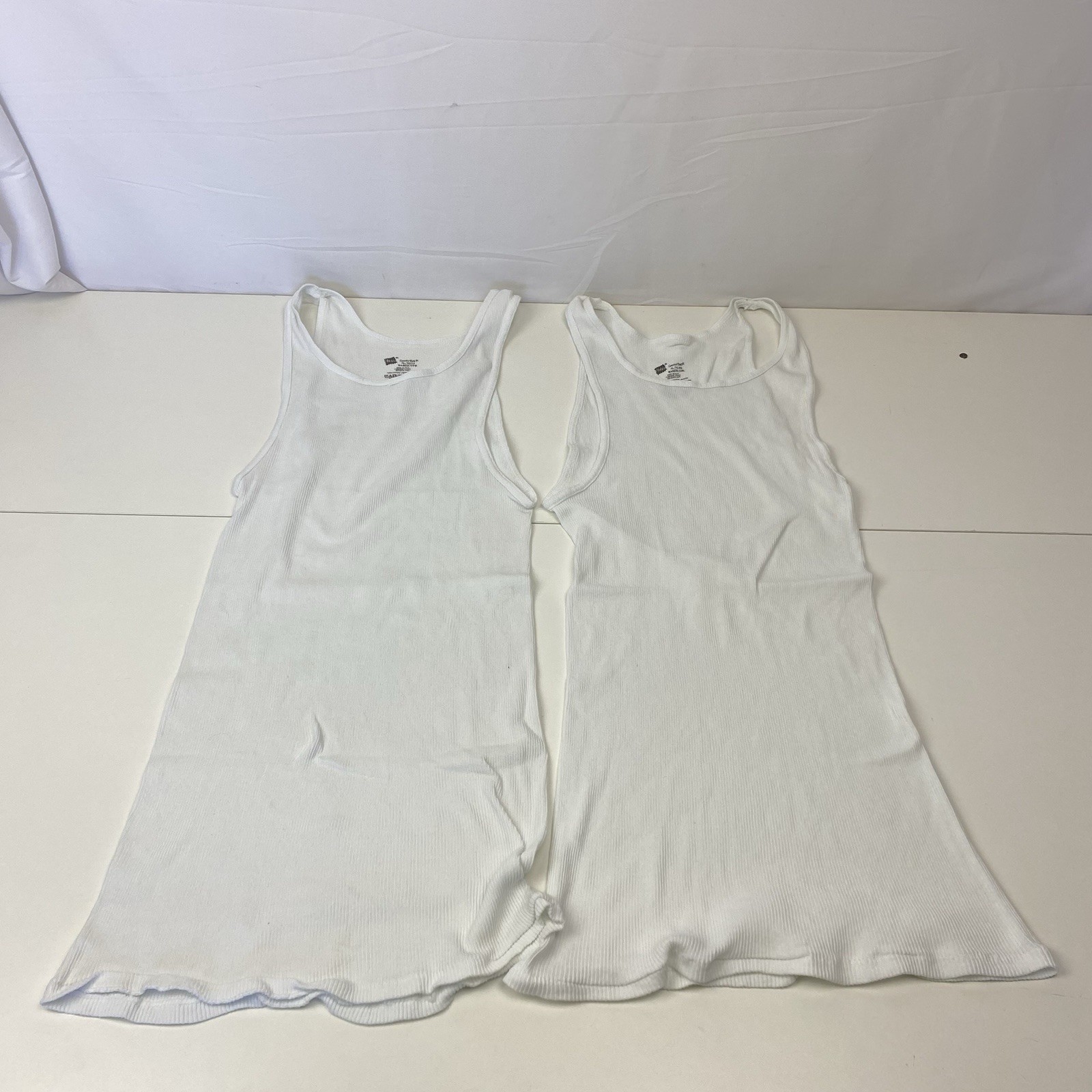 Hanes Comfortsoft Men’s XL Extra Large Solid White Compression Cotton Tank Top gallery