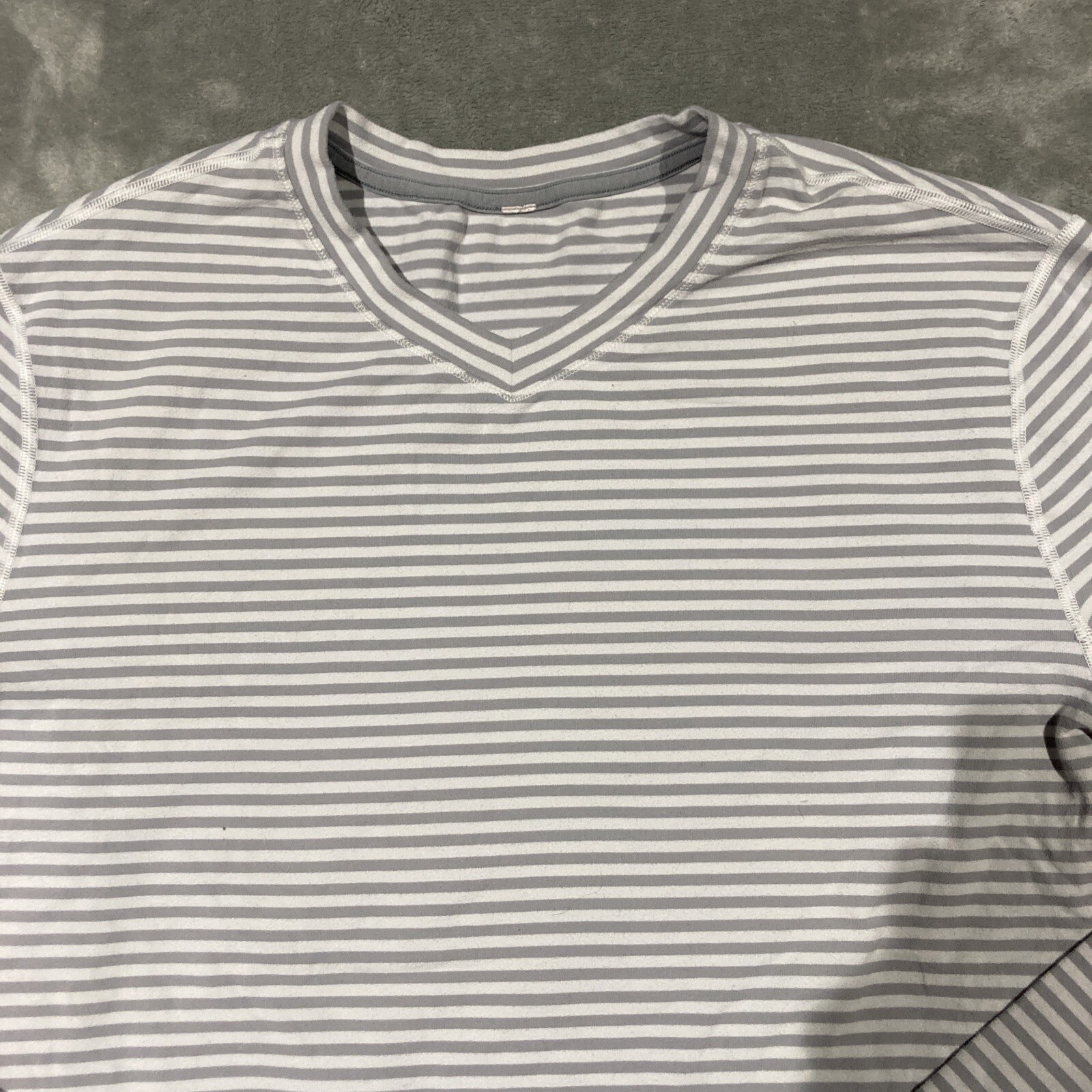 Lululemon Speed Shirt Men M Gray White Stripe Rulu Slim Fit V Neck LS Athleisure gallery