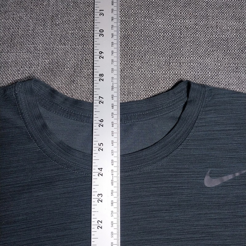 Men's Nike Dri Fit T Shirt Medium Dark Gray Short Sleeve gallery