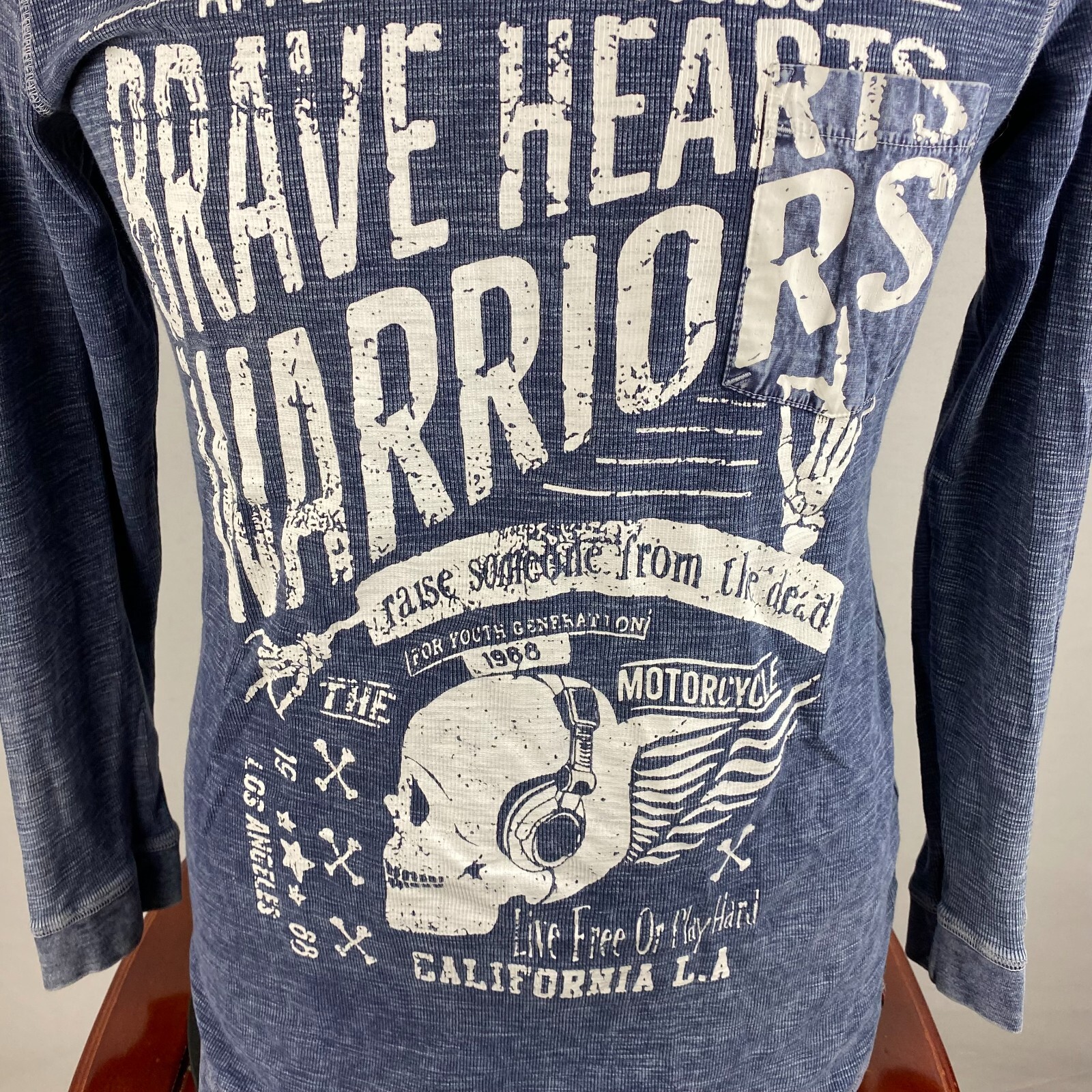 Tranquility Mayhem Mens M Brave Hearts Motorcycle Warriors Skull Bones Shirt gallery