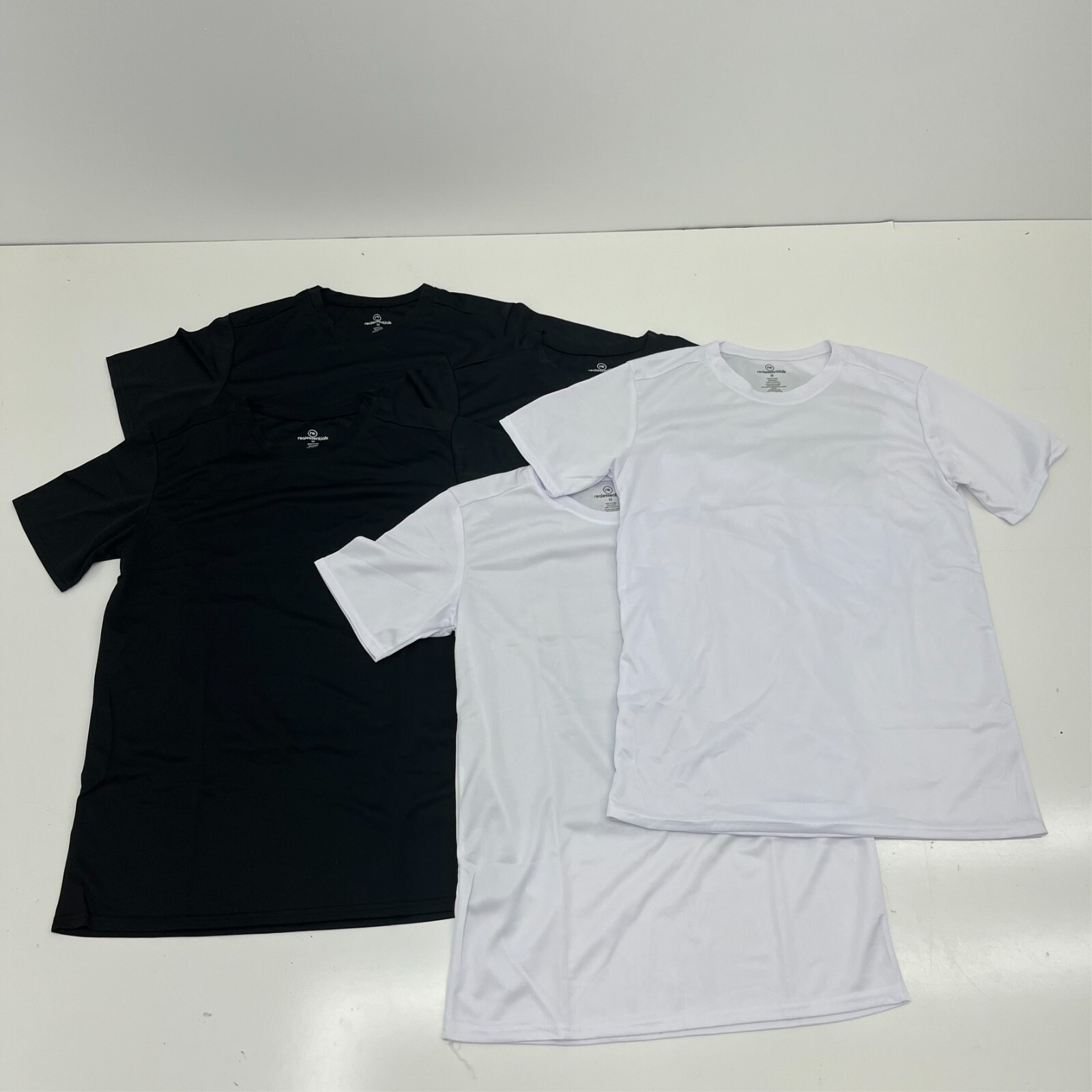 Realessentials White & Black 4 Pack Athletic Short Sleeve T-Shirt Men's Size M gallery