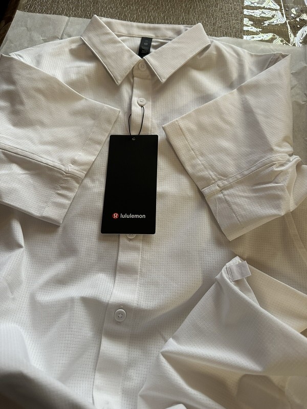 Lululemon Airing Easy Short Sleeve Shirt Mens Size" XS BRWT gallery