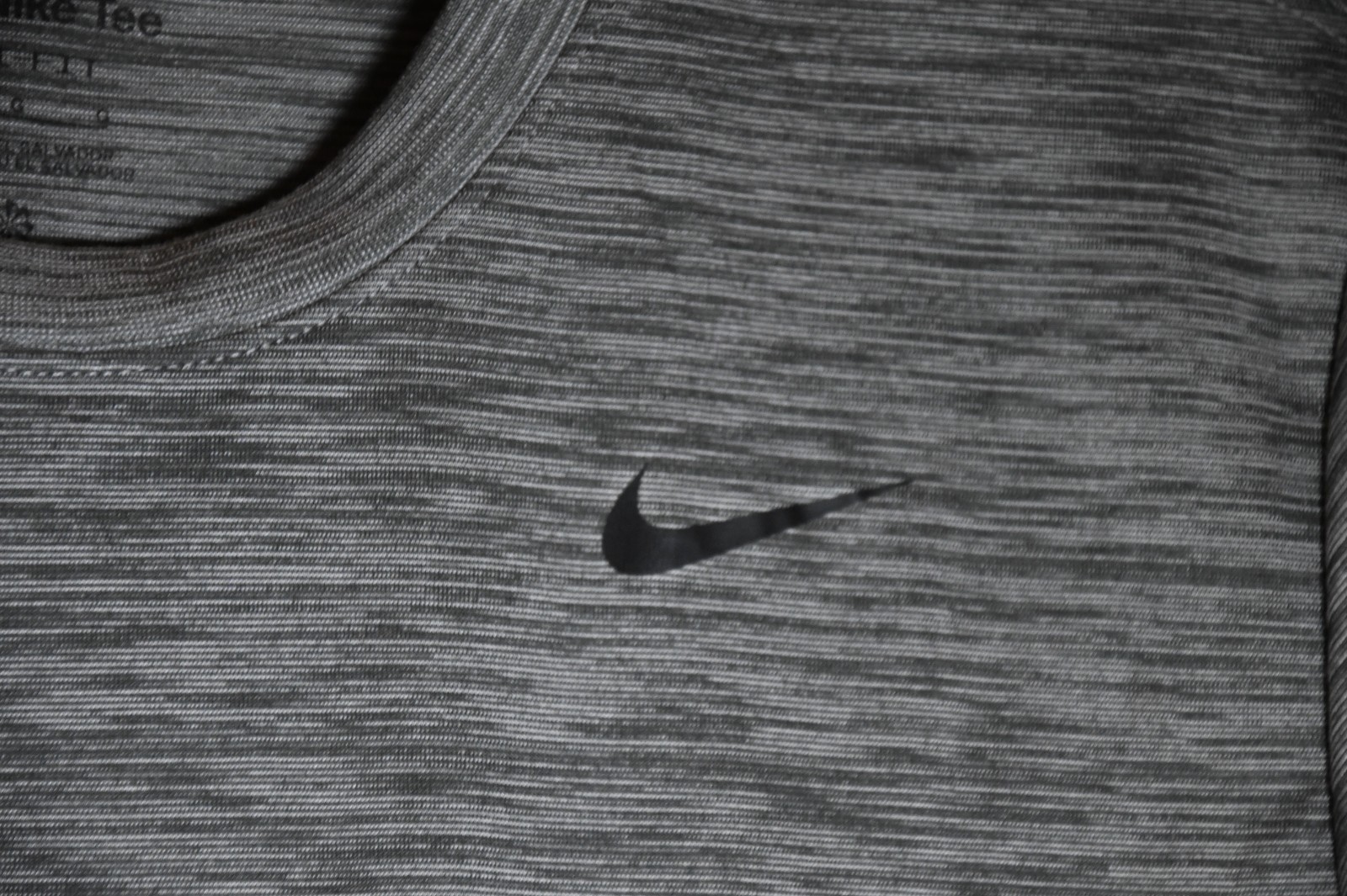 NWT Nike Dri-FIT Legend Training Veneer Men's Large T-shirt Iron Grey FQ3808 gallery