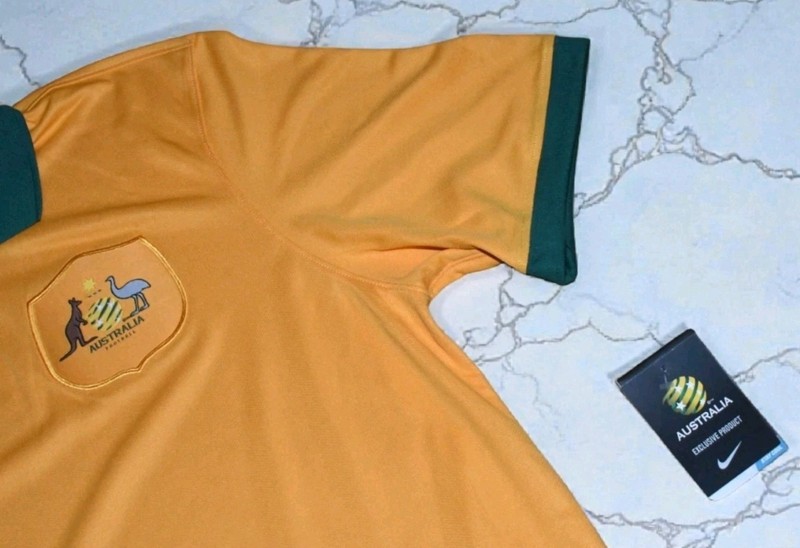 NIKE AUSTRALIA 2014 HOME DRI-FIT MENS SOCCER JERSEY - MENS SIZE XL SHIRT gallery
