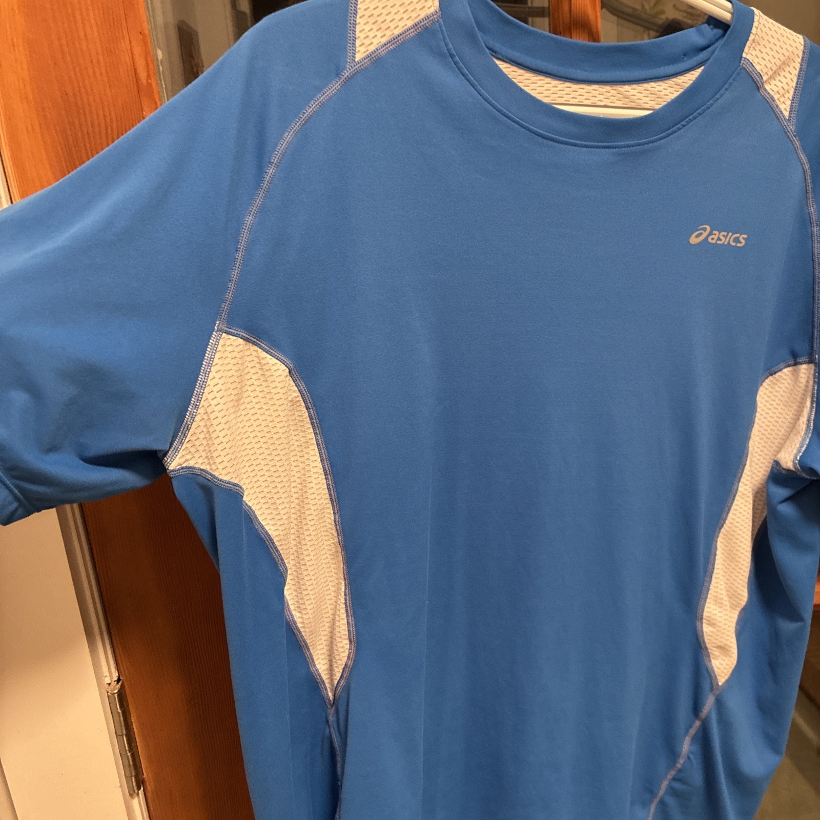 Asics Mens Workout Shirt - Size XLarge gallery