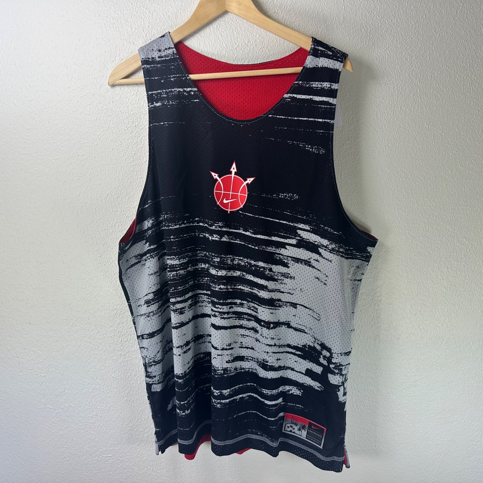 Nike Standard Issue Men Mesh Reversible Basketball XL Jersey DV9606-010 gallery