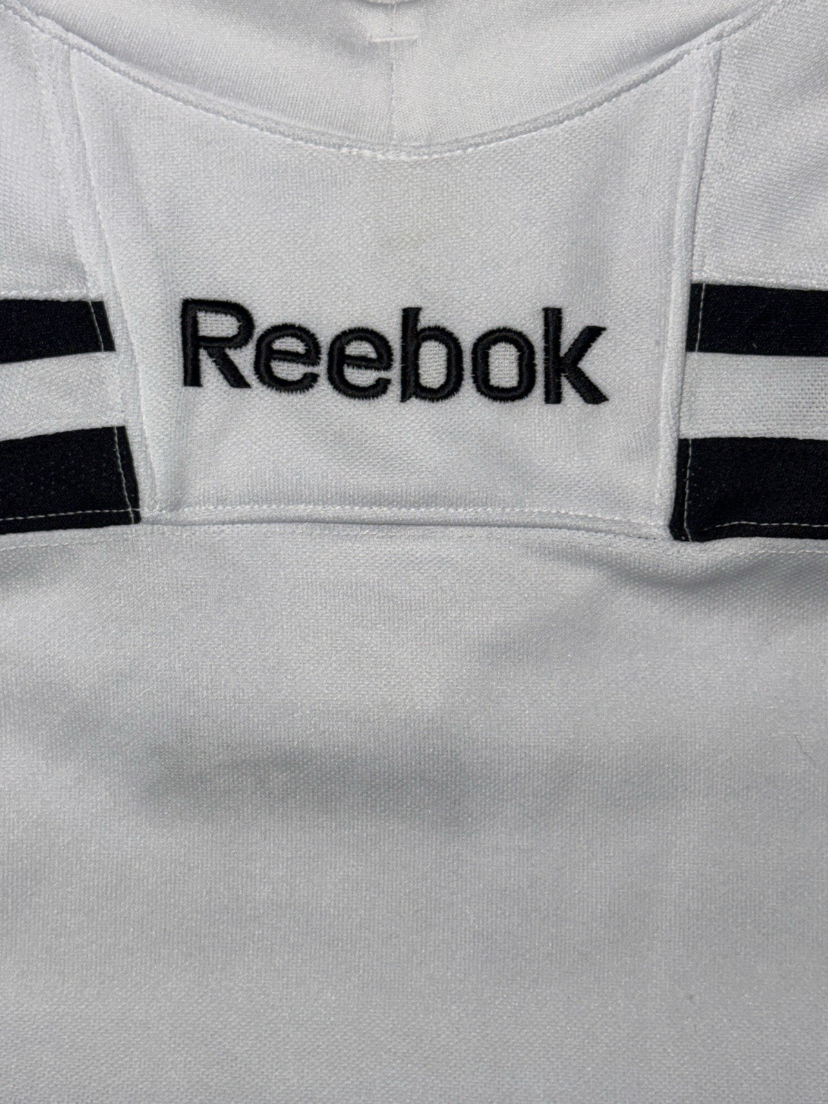 Reebok Men's White Black Colorblock Long Sleeve Crew Neck Logo T-Shirt gallery