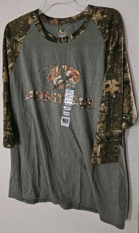 (3) Men's Size XL LONG Sleeve Bone Collector Real Tree Mossy Oak T-Shirts Camo gallery