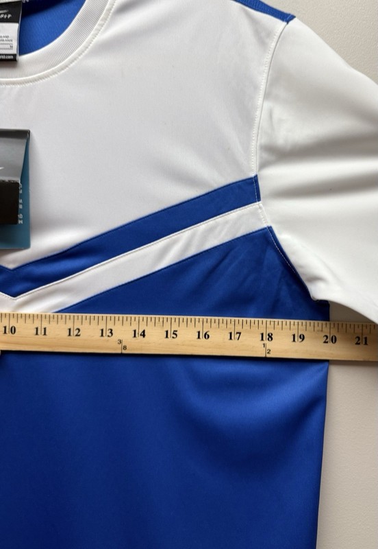 NEW Nike Victory II Men’s Soccer Blue White Jersey Shirt M gallery