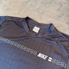Nike FIT DRY Training Shirt Mens Medium Gray Geometric Short Sleeve Vintage