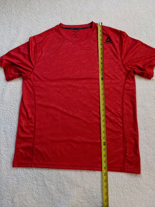 Reebok Speed Wick size Medium Color Red New Without Tag. gallery