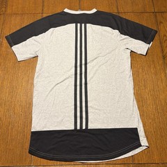 adidas Men’s Elevated Grey / Black Tee (CV3246) Men’s Size Medium New With Tags