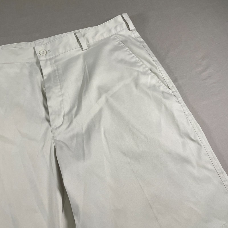 Nike Flat Front Men's Tech Golf Shorts Style 551808-072 Lightweight Size 36 gallery