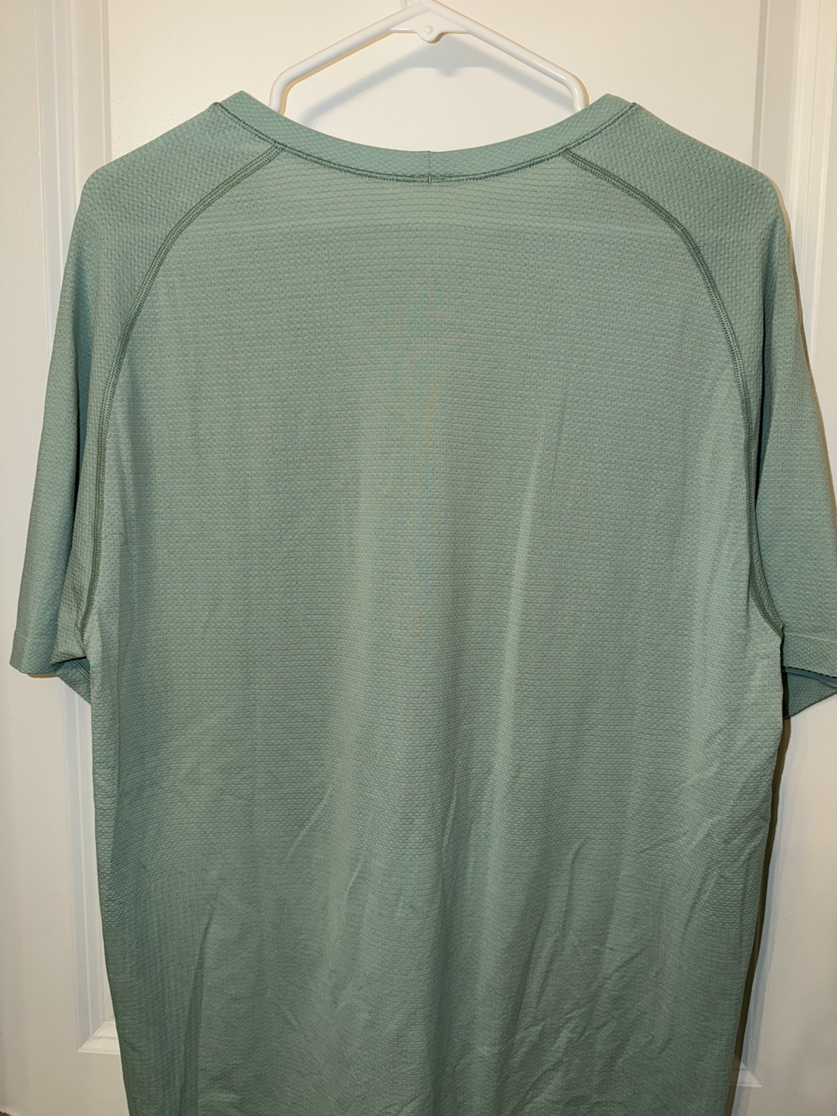 lululemon Metal Vent Tech Short-Sleeve Shirt - Large (L) / Mint gallery