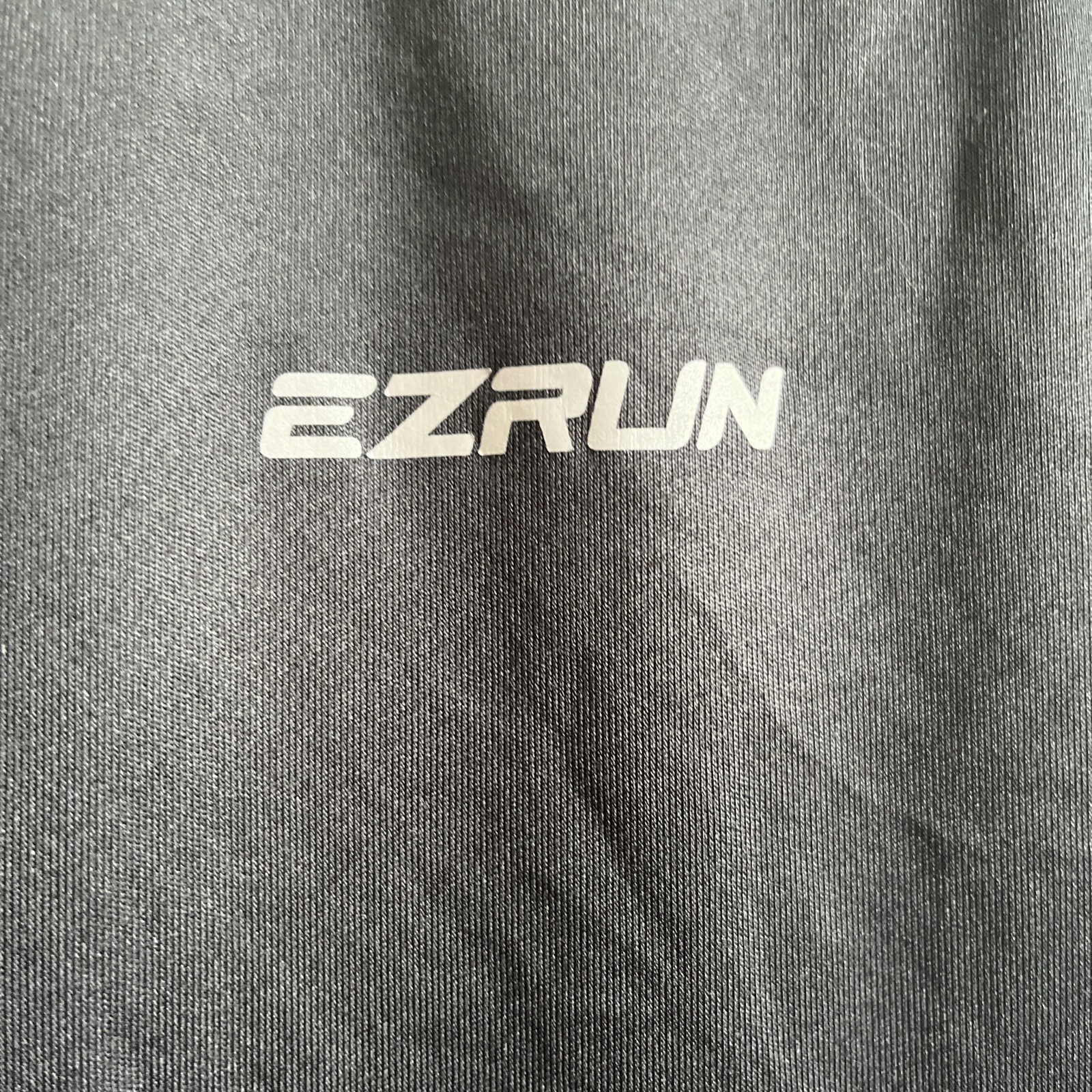 EZRUN Men's L Sun Protection Logo Swim Long Sleeve Raglan Shirt Black gallery