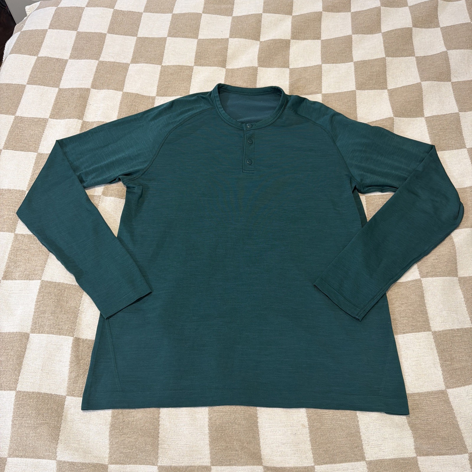 Lululemon Metal Vent Tech Long Sleeve Henley In Royal Emerald Green, Sz L EUC gallery