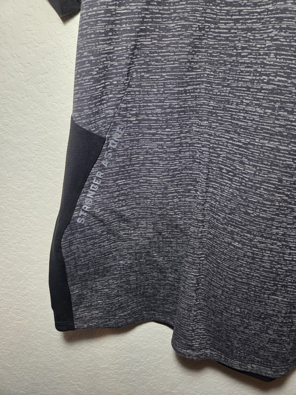 Mens Lululemon x Barry's Bootcamp Metal Vent Tshirt Charcoal/Black Sz XL EUC gallery