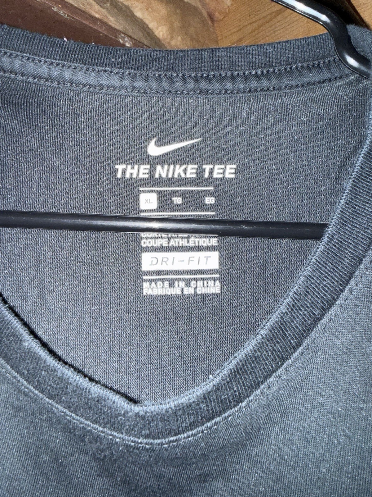Nike Dri-FIT The Nike Tee Men’s XL Black Crew Neck Short Sleeve Logo T-Shirt gallery