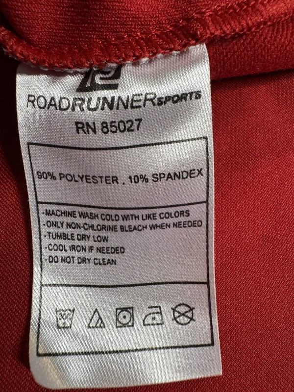 Road Runner Run Athletic Pullover Shirt Men's Small Red Stretch EUC gallery