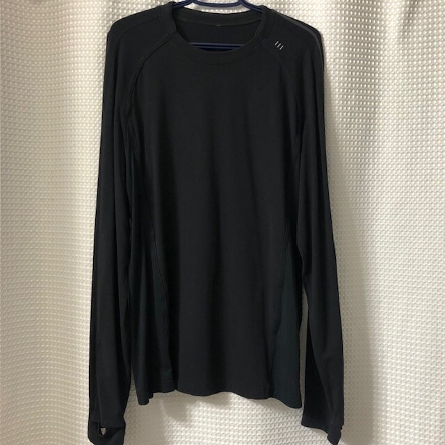 mens black long sleeved lululemon base layer xl shirt with thumb holes gallery