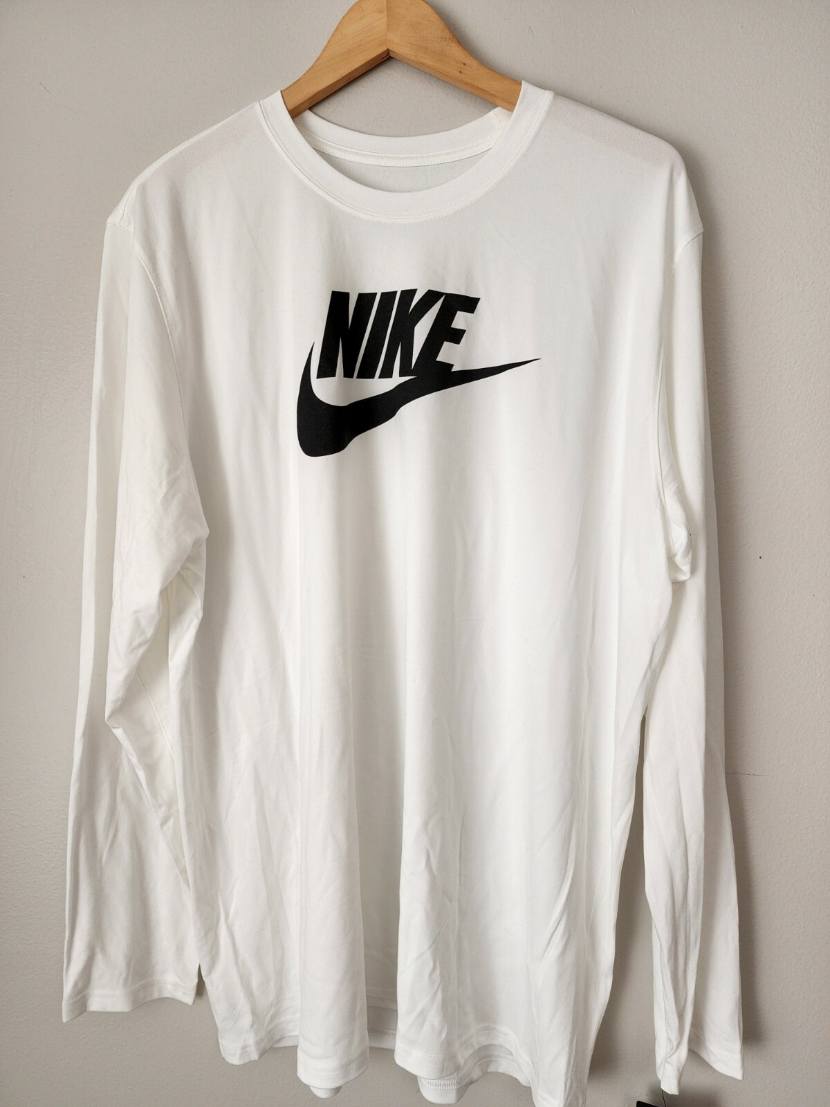 Nike Dri-FIT Swoosh Icon Futura Large Men's White L/S DR0682 100 Nwt gallery
