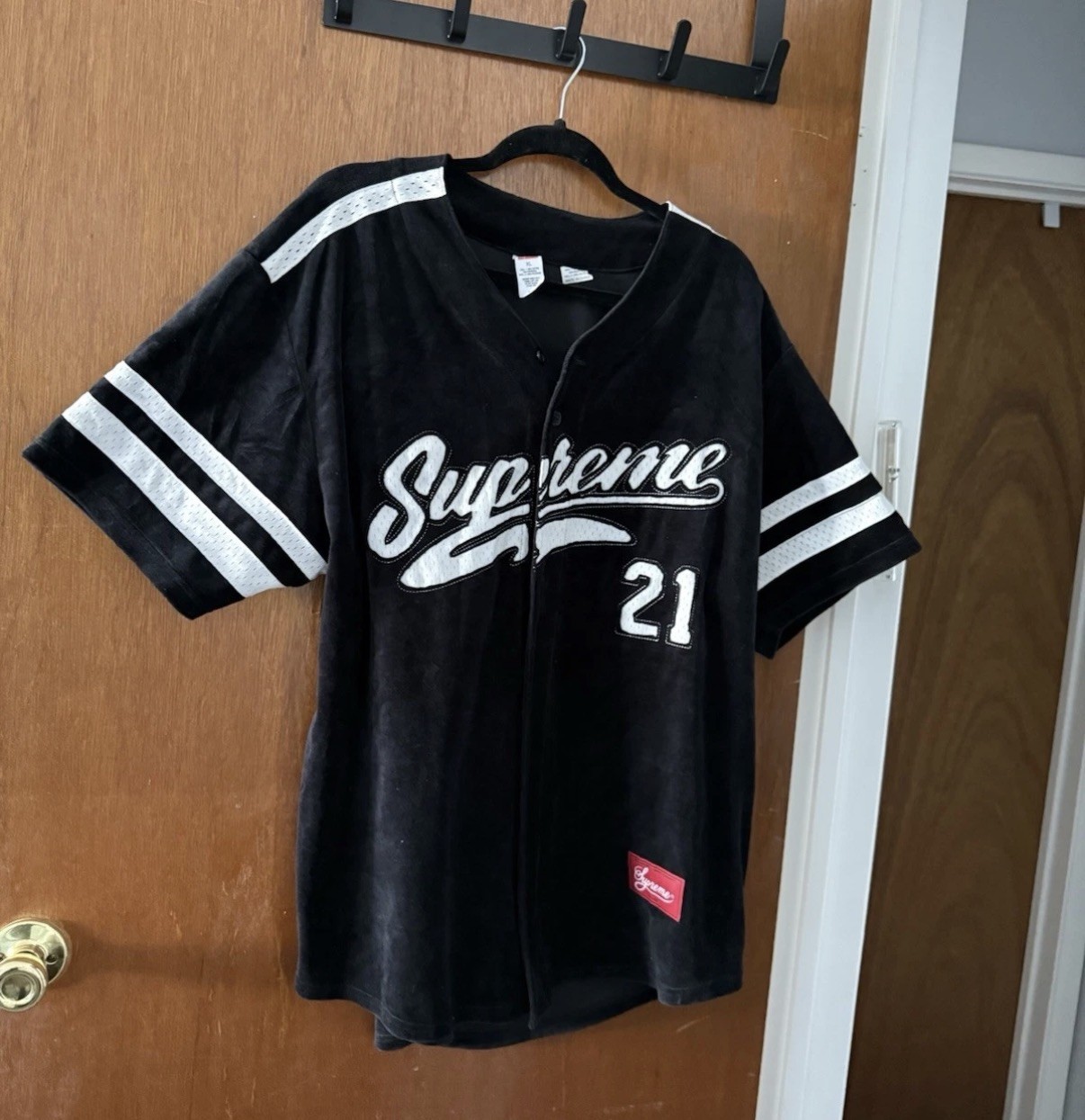 Supreme XL Velour Baseball Jersey FW20 Velvet gallery