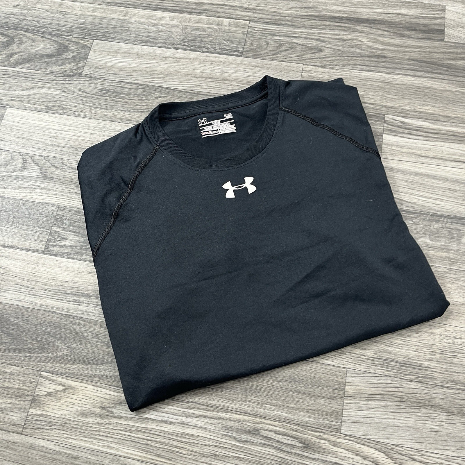 Under Armour Shirt Mens L Black HeatGear Loose Fit Athletic Tee John Deere Logo gallery
