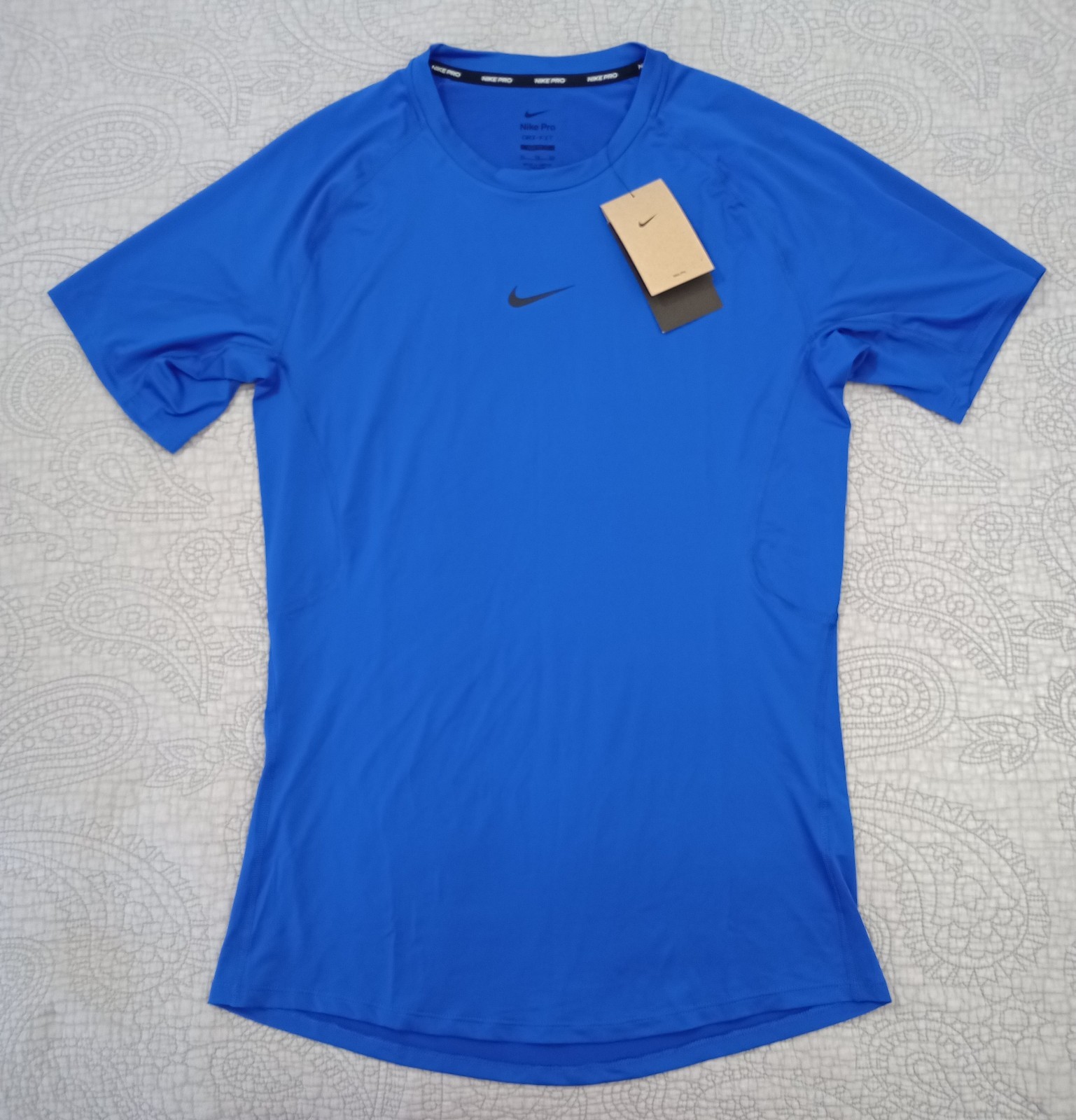 Nike Pro Men's Dri-FIT Slim Short-Sleeve Royal Blue Performance Top Size Large gallery