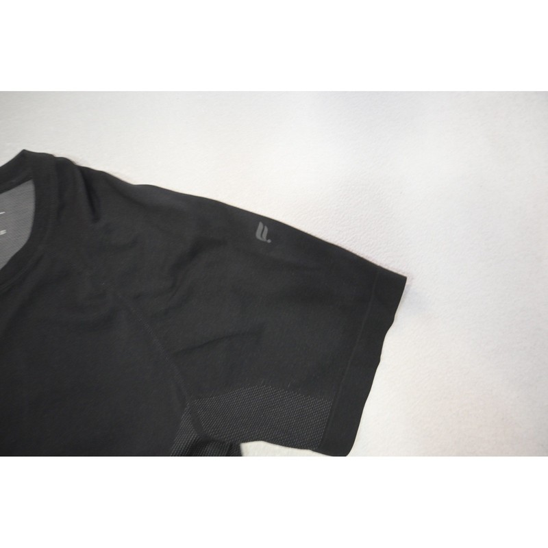 Fabletics Performance Gym T-Shirt Mens Large Black Seamless Mesh Activewear EUC gallery