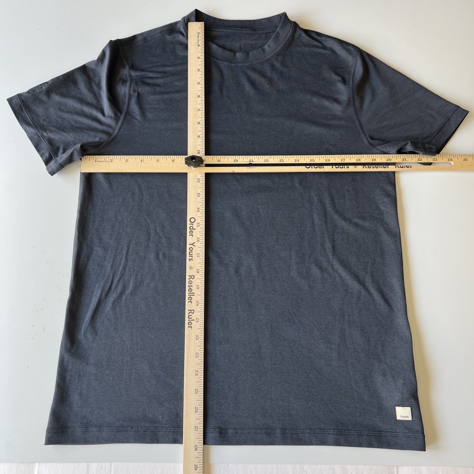 Vuori Ponto Performance Tee Mens Large Navy Soft Stretch Gym T-Shirt V1057 gallery
