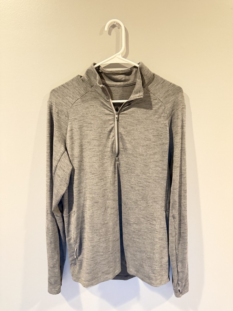 Lululemon Men's 1/2 Zip Pullover Long Sleeve Heather Gray Metal Vent Tech Style