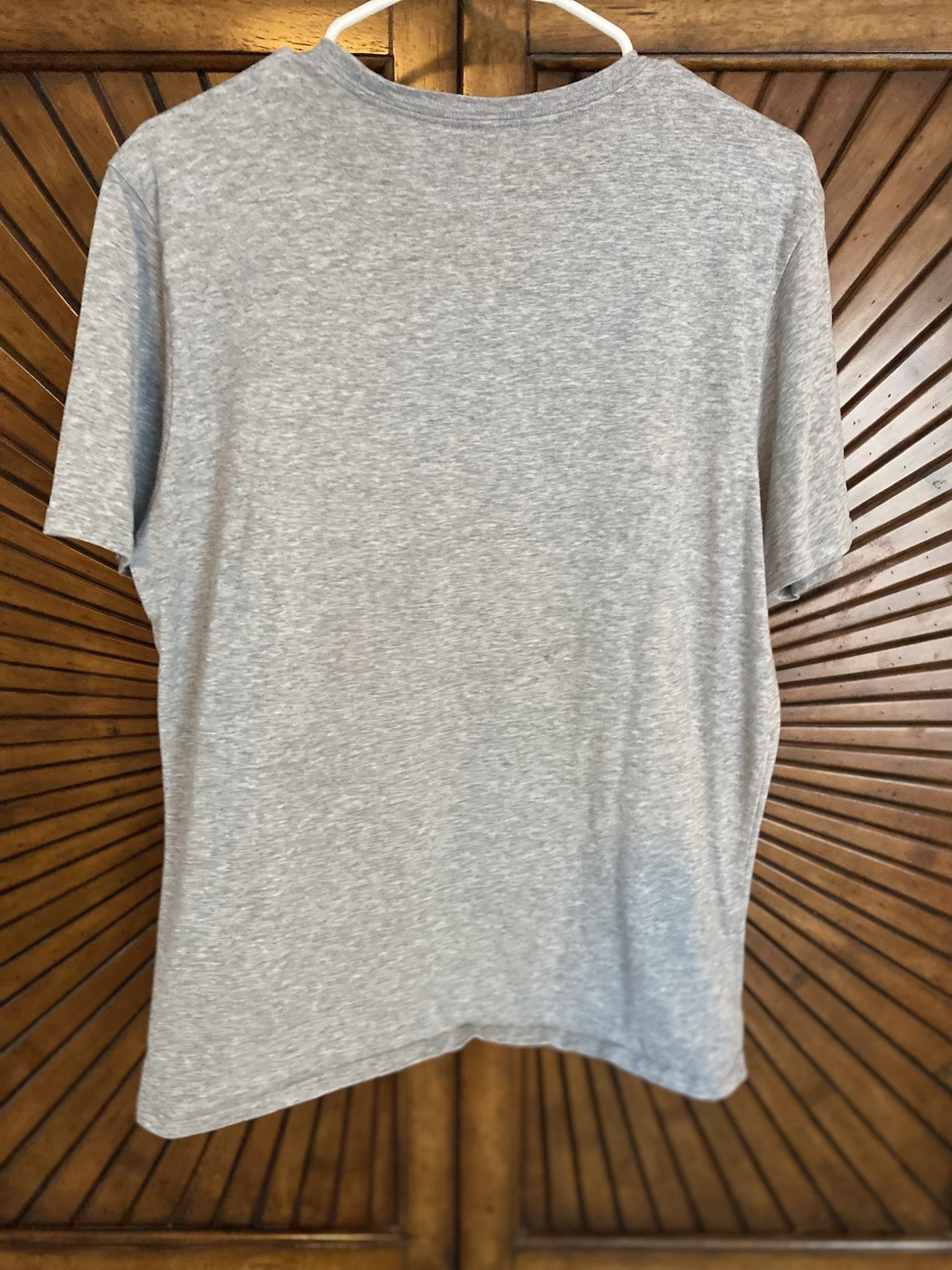 Nike Dri-FIT Men's Moisture Wicking Crew Neck Short Sleeve Gray Shirt Size M gallery