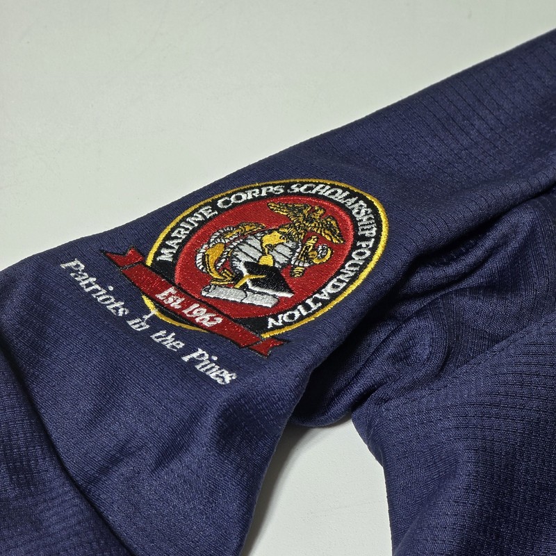 Under Armour Performance 1/4 Zip Large Pinehurst 1895 USMC gallery