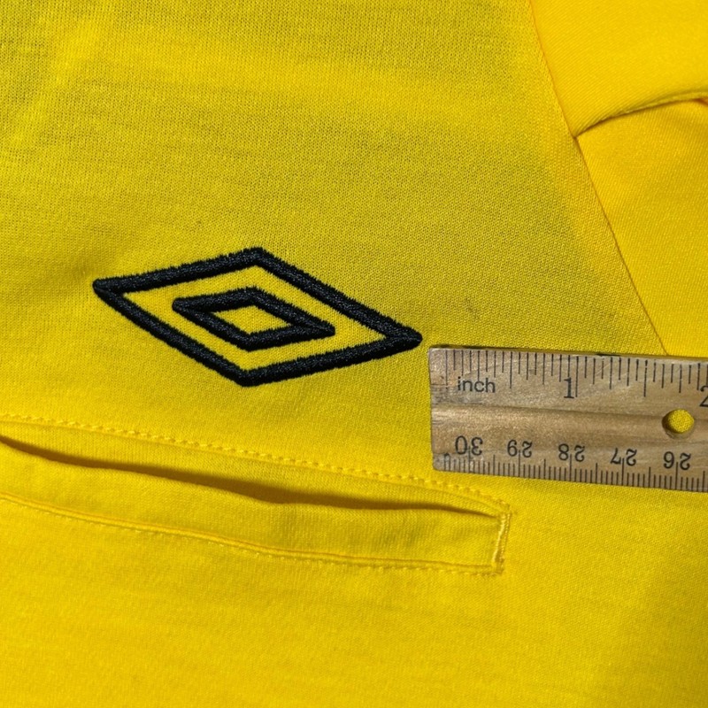 Umbro Tailored By Soccer Referee Jersey Men's Size M Yellow Short Sleeve Pocket gallery